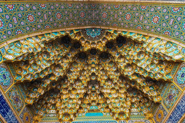 The Course of Islamic Philosophy Across the Last Century of the Qom Seminary (1920-2020)